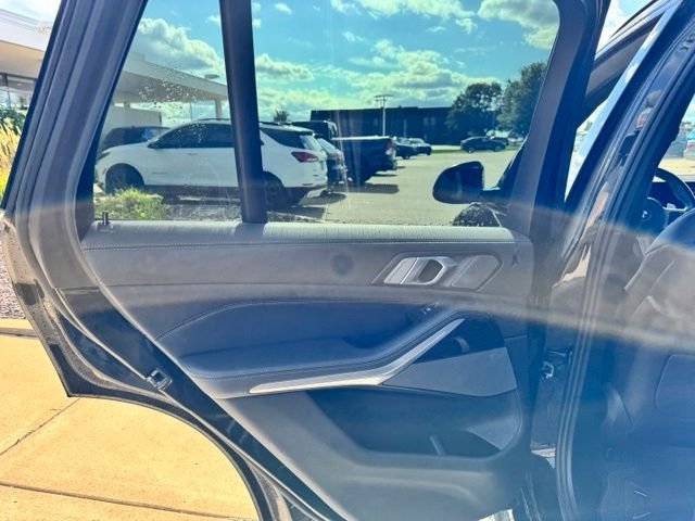 Certified Used 2024 Black Sapphire Metallic BMW xDrive40i image 9
