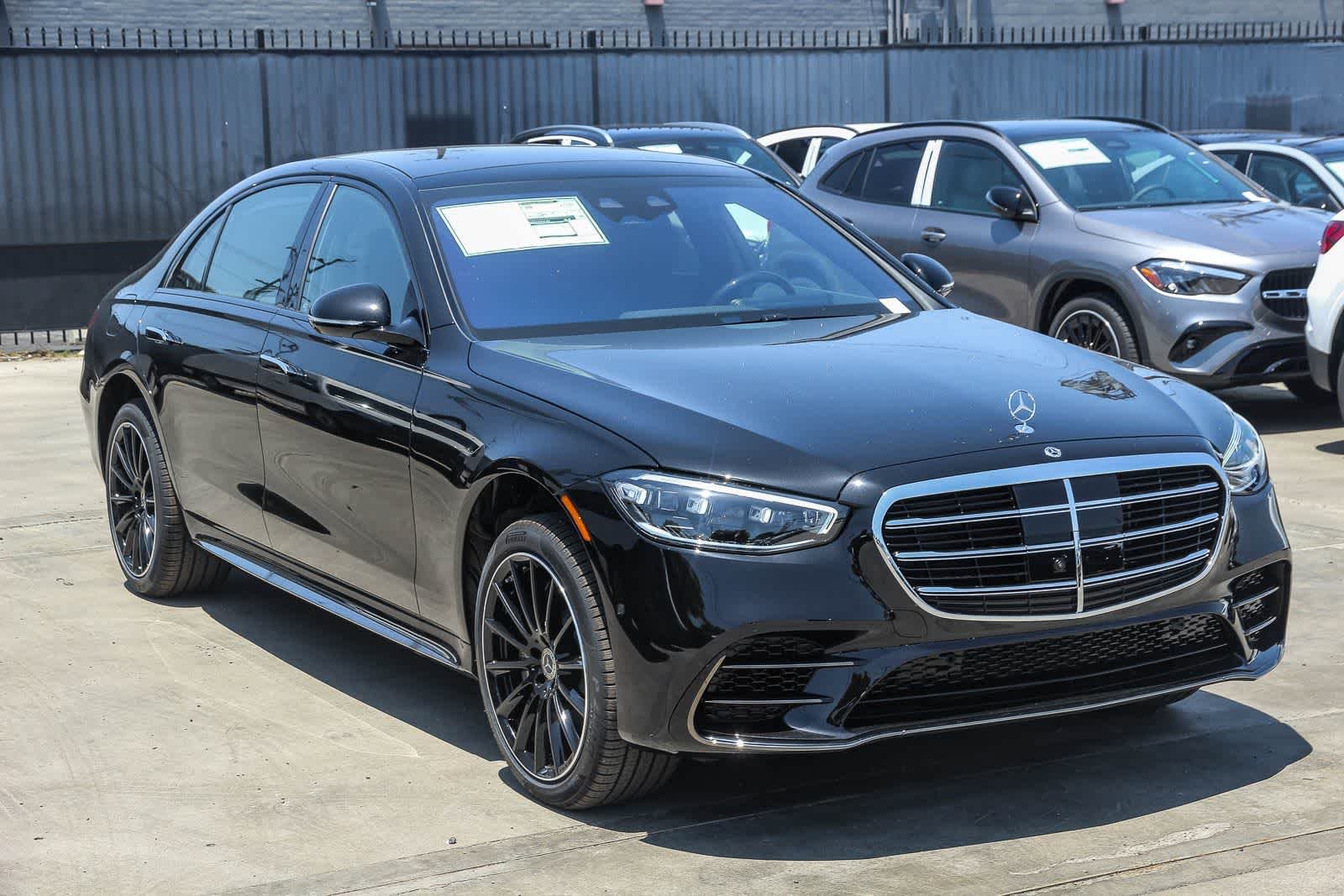 New 2026 Obsidian Black Metallic Mercedes-Benz S 580 image 3