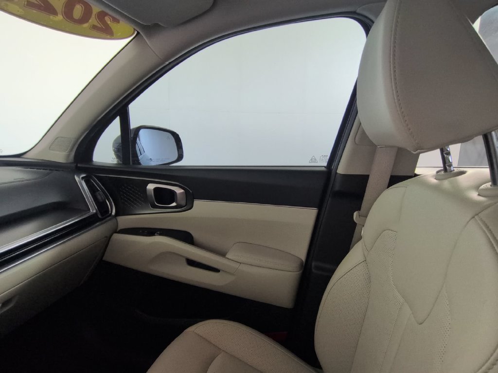 2025 Kia Sorento EX Hybrid - Photo 28