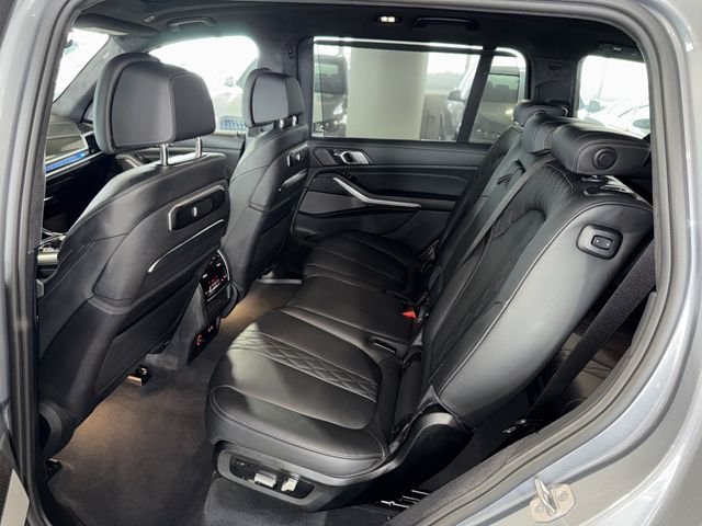 2026 BMW X7 M60i - Photo 18