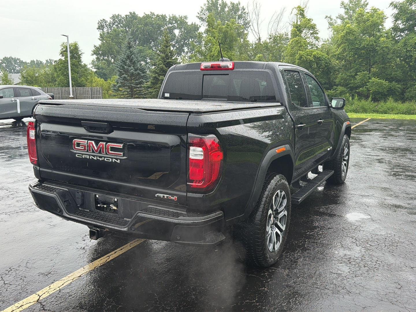 Used 2024 Onyx Black GMC 4WD AT4 image 5