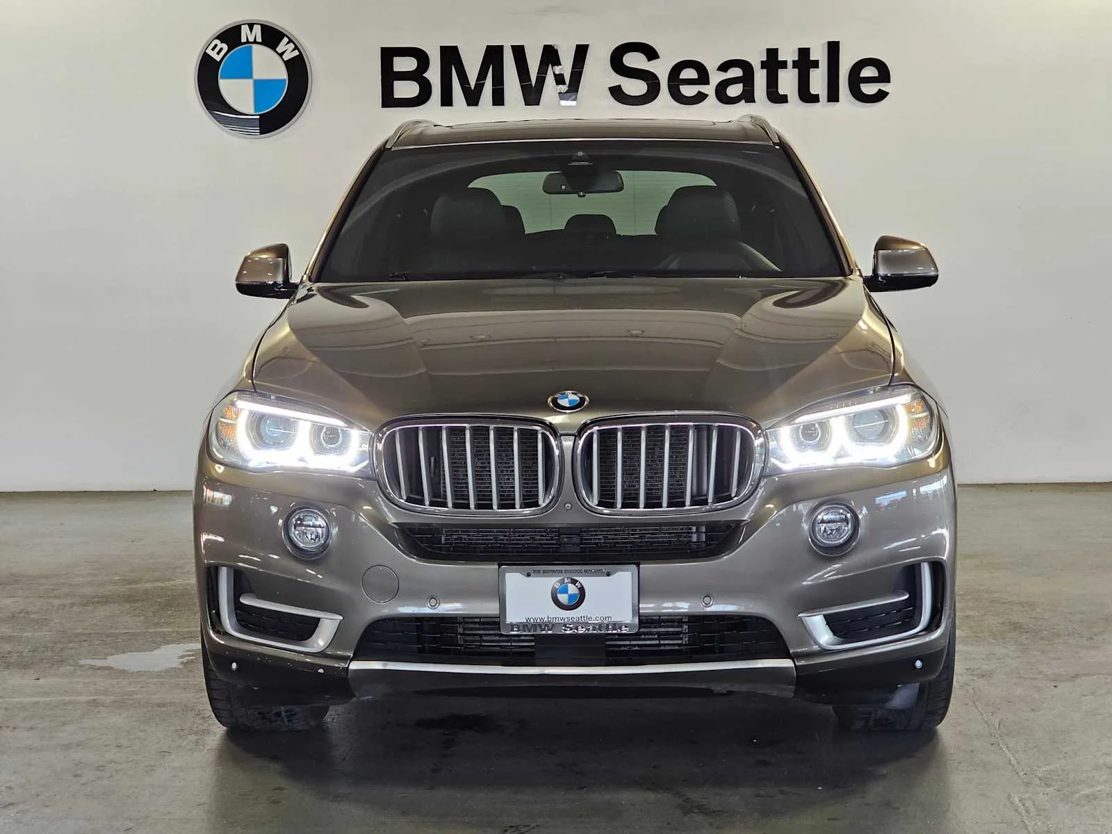 Used 2017  BMW xDrive35d image 6