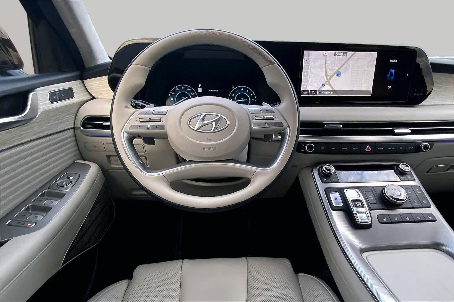 Used 2023 Abyss Black Pearl Hyundai Calligraphy image 6