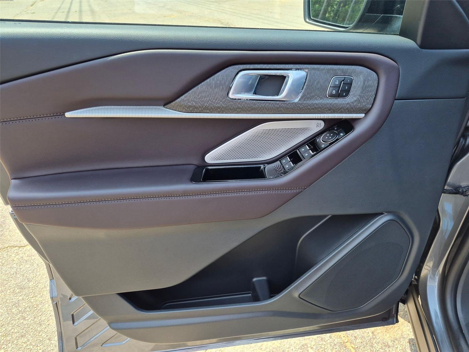 New 2026 Carbonized Gray Metallic Ford Platinum™ image 11