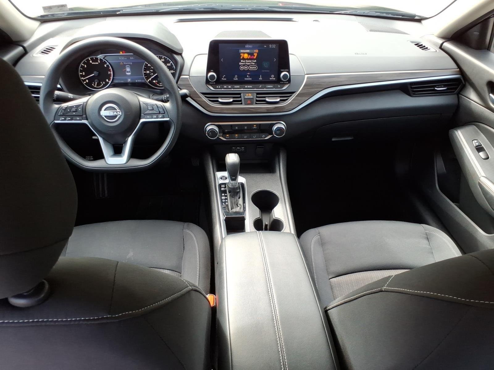 Used 2025 Super Black Nissan SV image 23