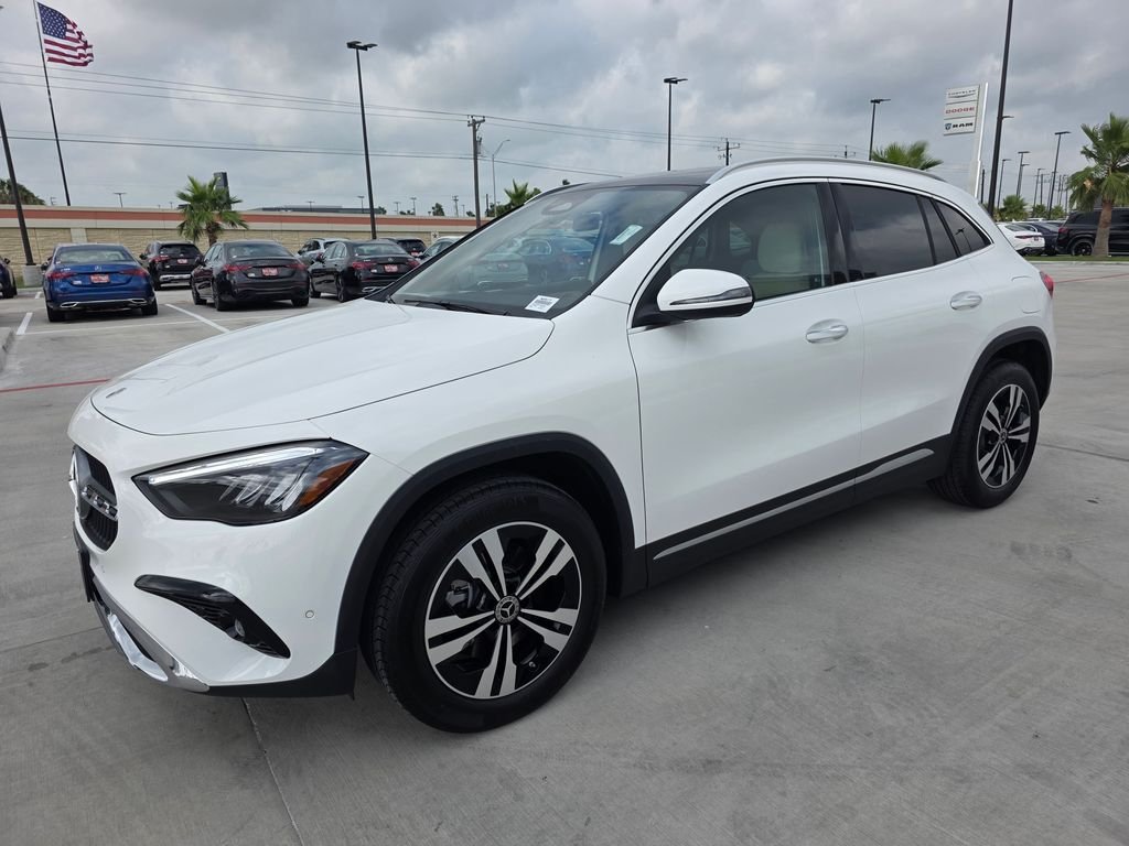 New 2026 Polar White Mercedes-Benz GLA 250 image 3