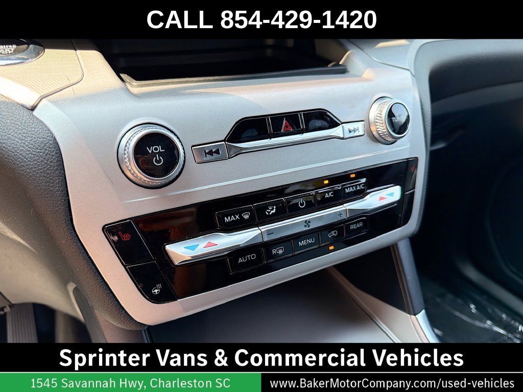 Used 2023 Red Ford XLT image 17