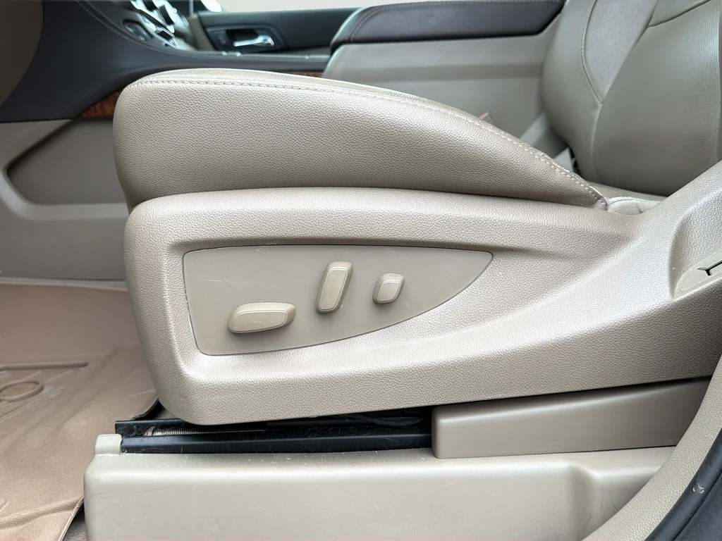 Used 2019 Blue Chevrolet Premier image 18