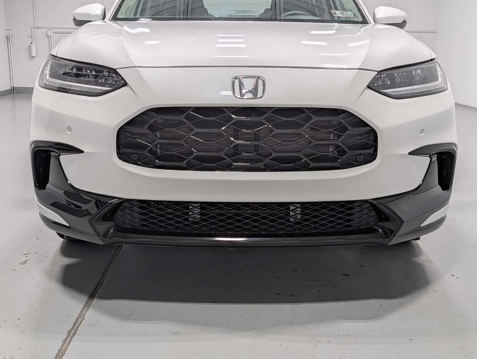 Certified Used 2026 Platinum White Pearl Honda AWD EX-L image 2