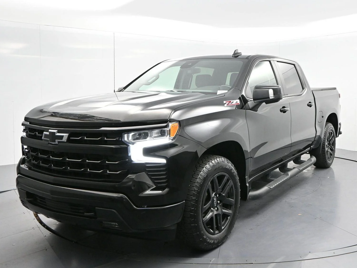 Used 2023 Black Chevrolet RST image 3