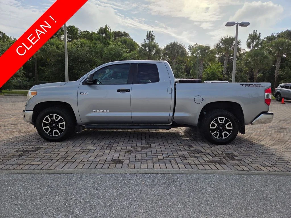 Used 2016 Silver Toyota SR5 image 8