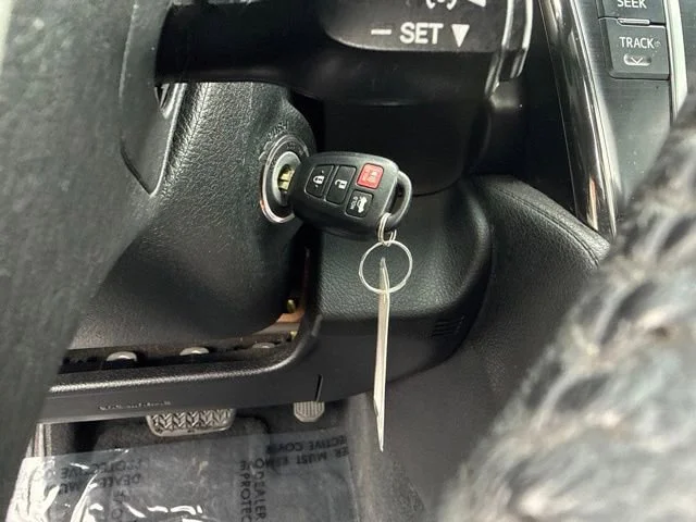 Used 2012 Super White Toyota L image 28