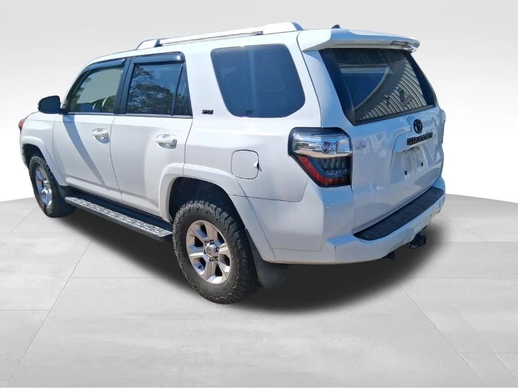 Used 2018 White Toyota SR5 Premium image 3