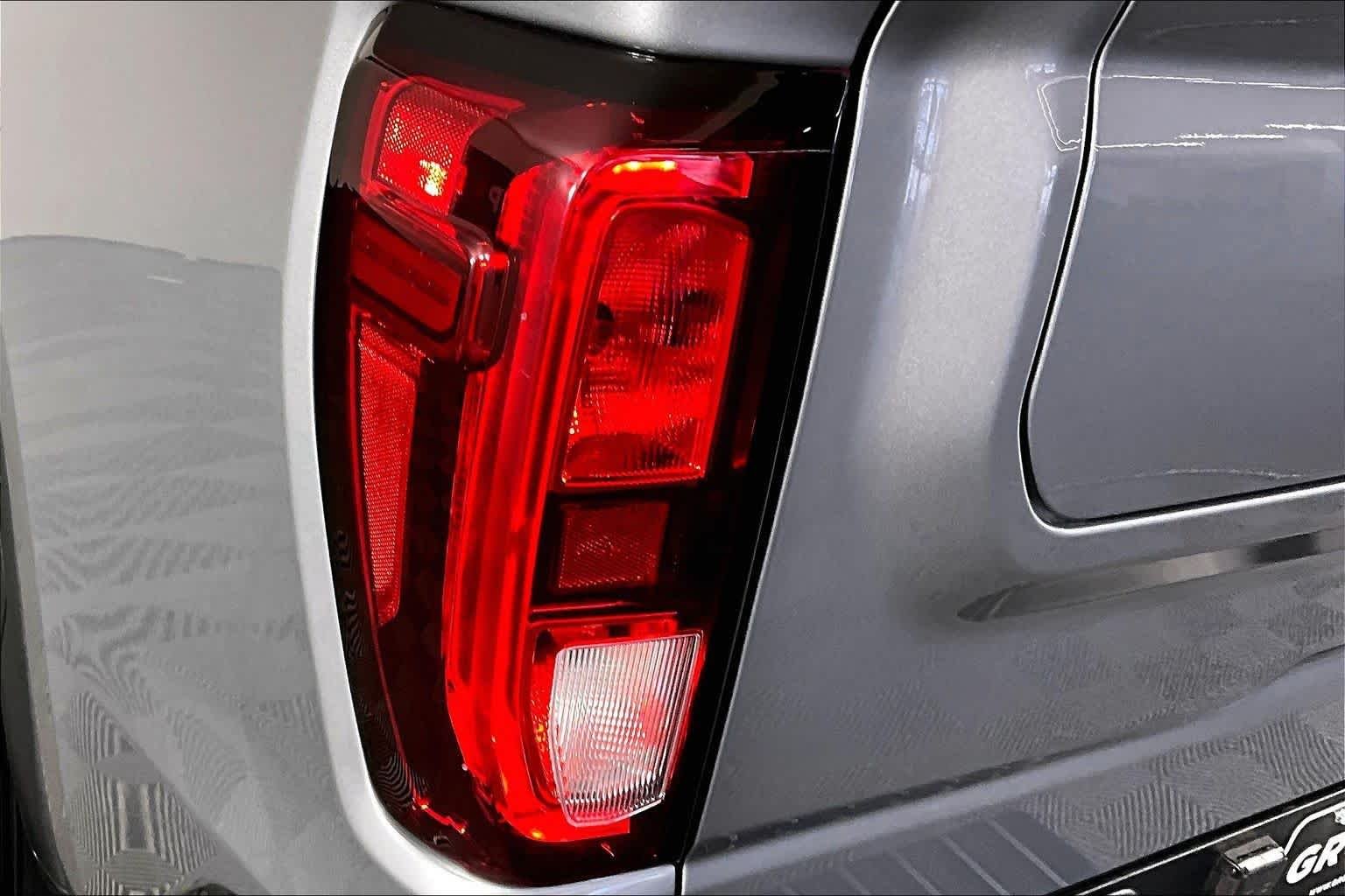 Used 2024 Sterling Metallic GMC Elevation image 28