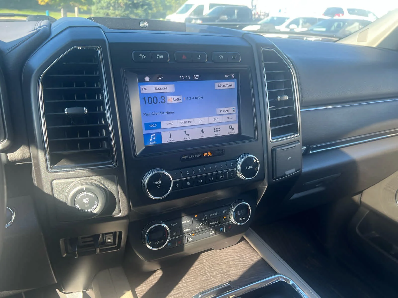 Used 2019 White Platinum Tri-Coat Metallic Ford Limited image 12