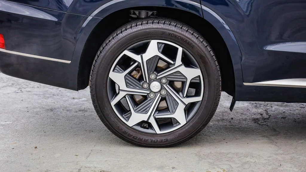Used 2022 White Hyundai Calligraphy image 12