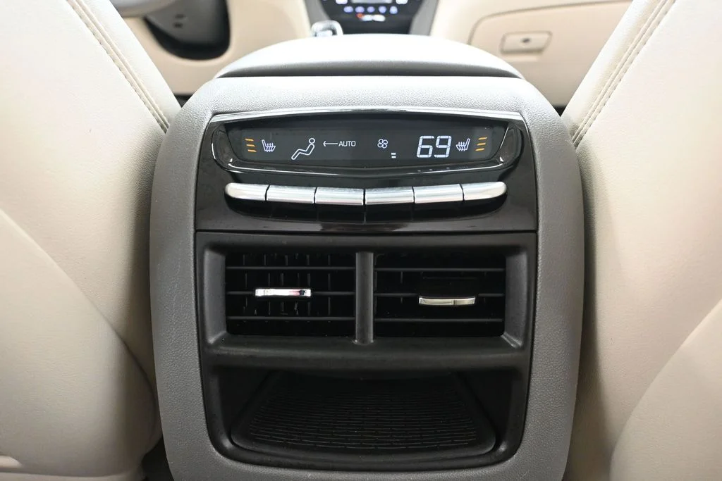 Used 2019 Black Cadillac Luxury image 40