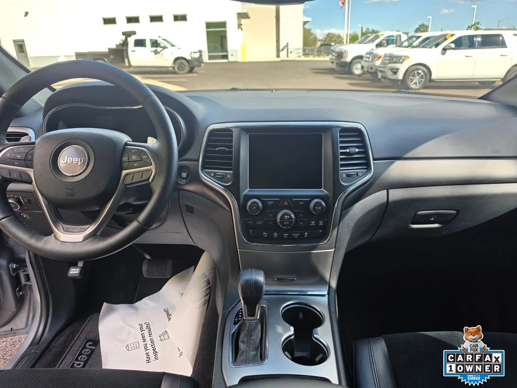 Used 2017 Silver Jeep Altitude image 23