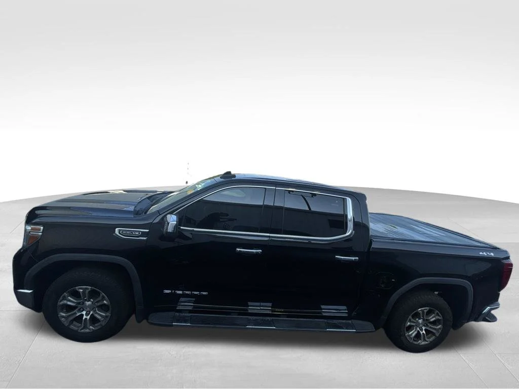 Used 2020 Black GMC SLT image 3