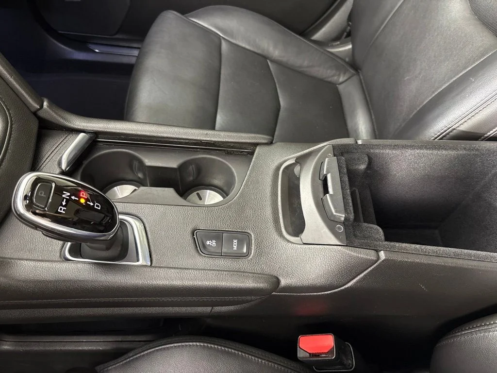 Used 2018 Silver Cadillac Premium Luxury image 48