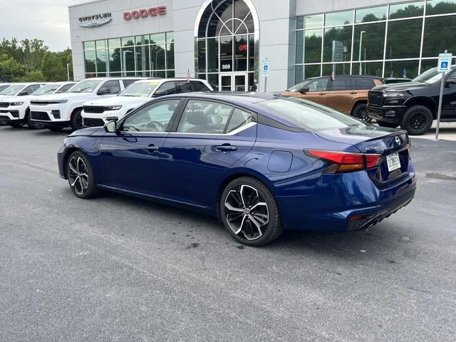Used 2024 Blue Nissan 2.5 SR image 4