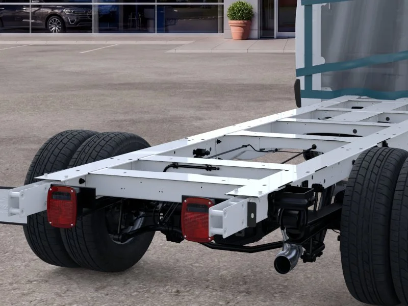 New 2026 Oxford White Ford Cutaway image 21