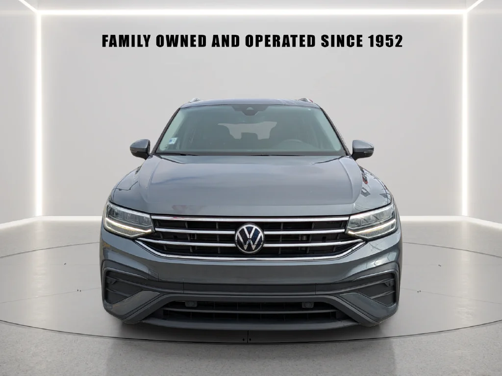 Used 2023 Gray Volkswagen 2.0T SE image 6