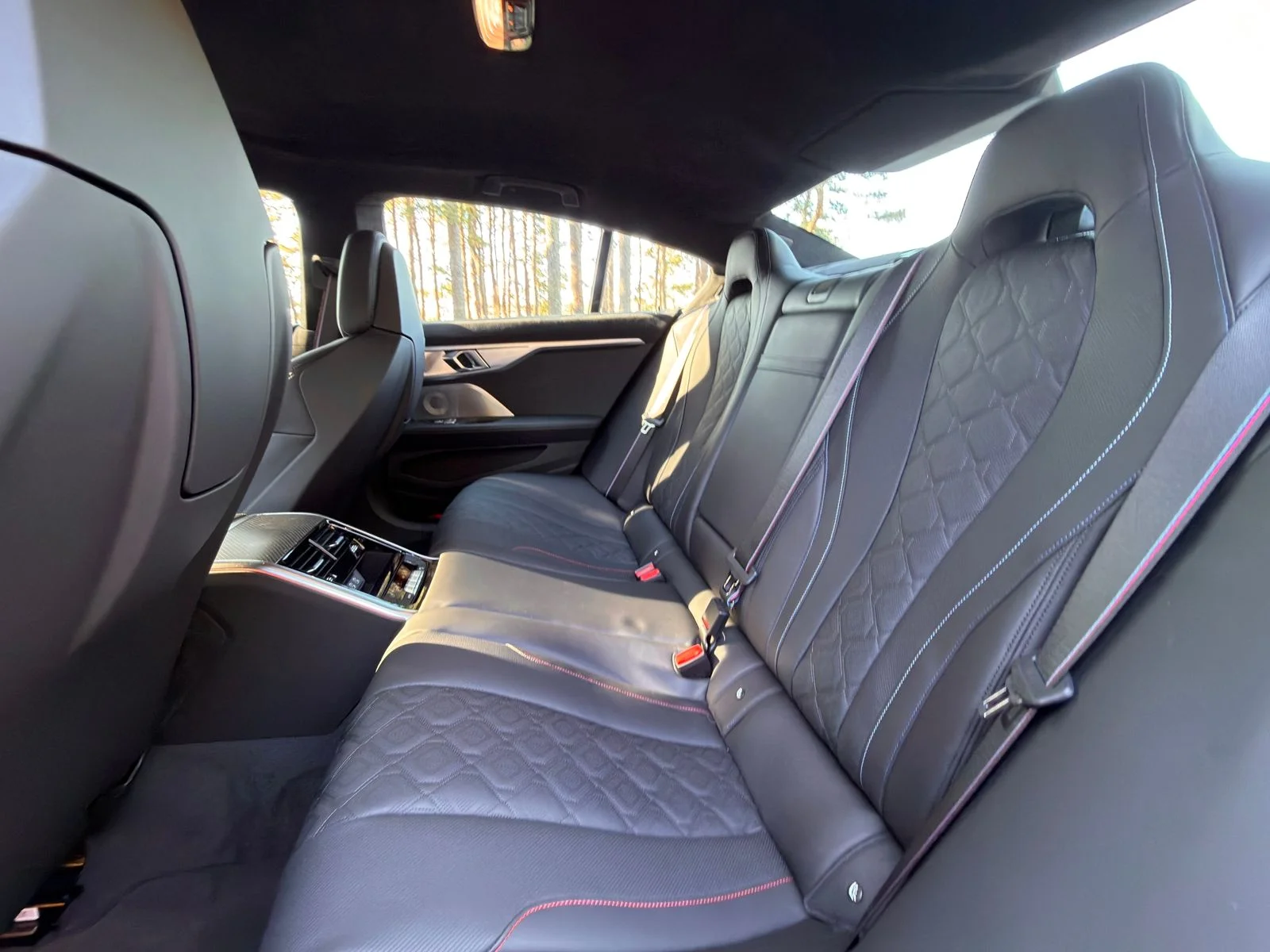 2026 BMW 8 Series M850i - Photo 14