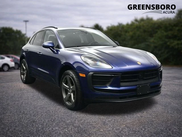 2023 Porsche Macan -'s photo