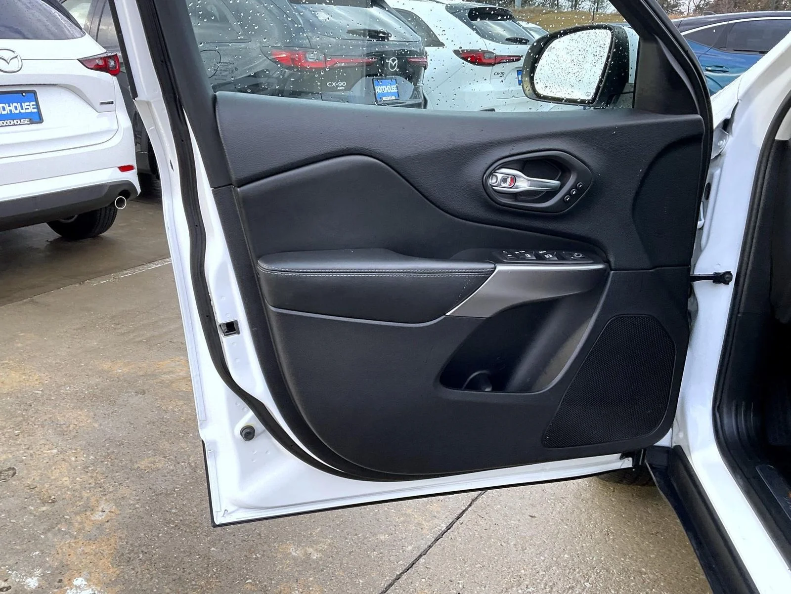 Used 2020 White Jeep Limited image 10