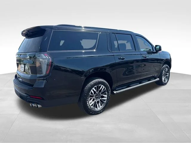 Used 2025 Black Chevrolet Z71 image 6