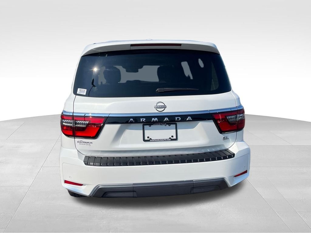 Used 2023 White Nissan SL image 4