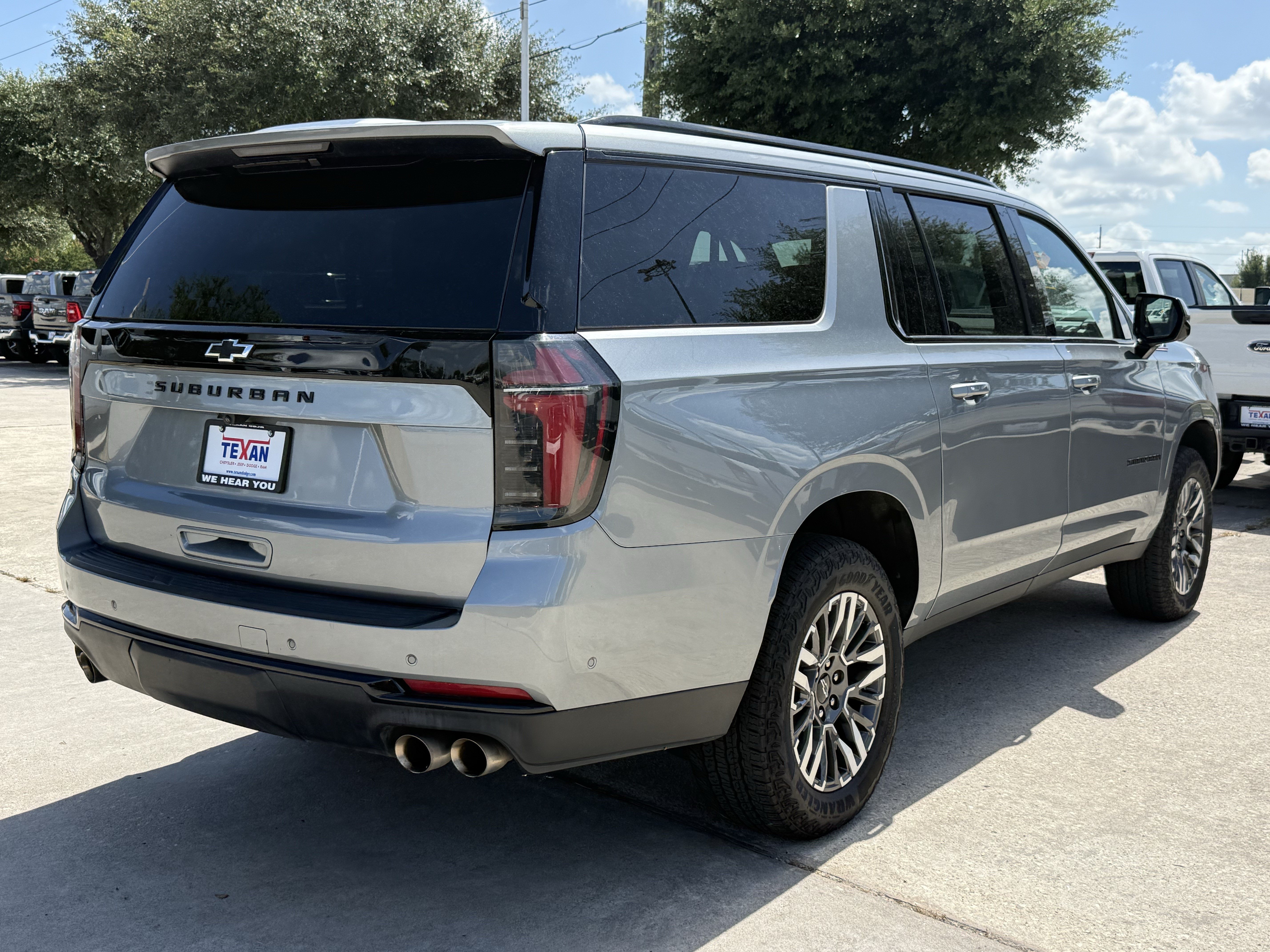 Used 2025 Sterling Gray Metallic Chevrolet Z71 image 4