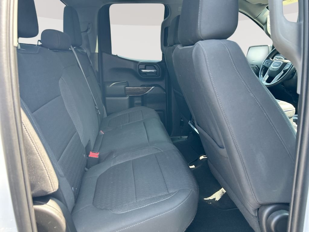 Used 2022 White GMC Elevation image 23