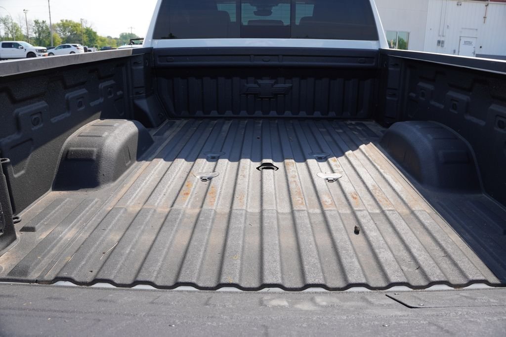 Used 2025 White Chevrolet LTZ image 24
