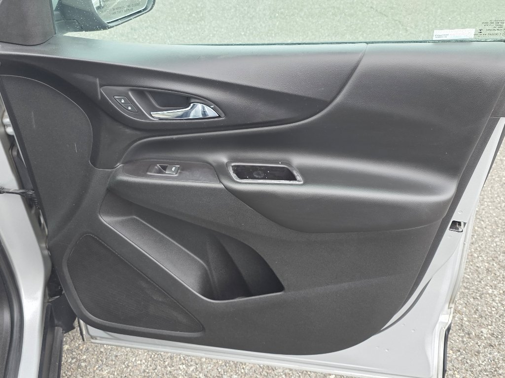 Used 2018 Silver Ice Metallic Chevrolet LT image 20