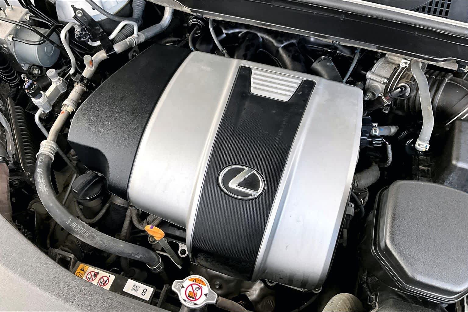 Used 2019 Eminent White Pearl Lexus  image 33