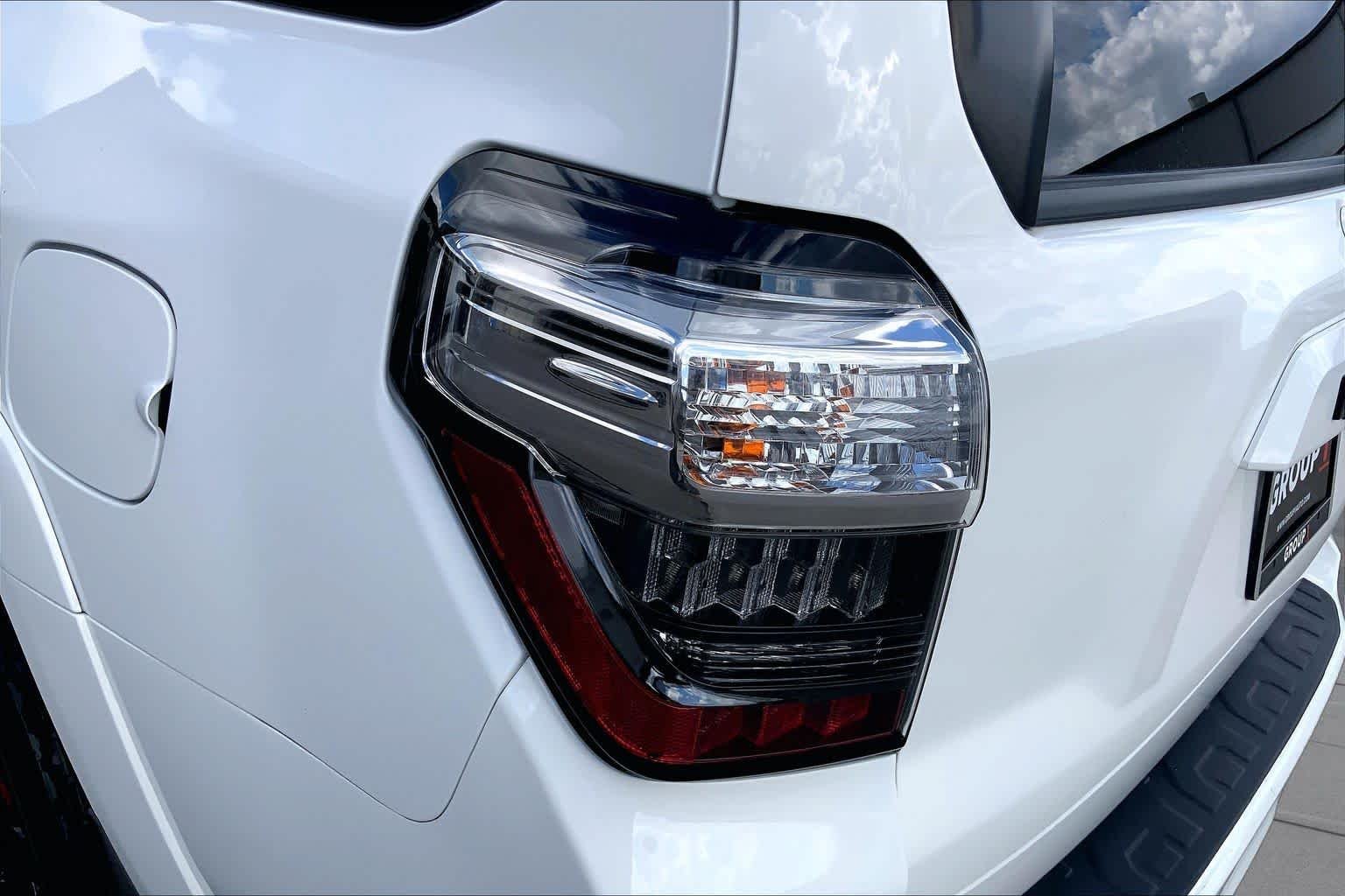 Used 2021 Super White Toyota SR5 Premium image 29