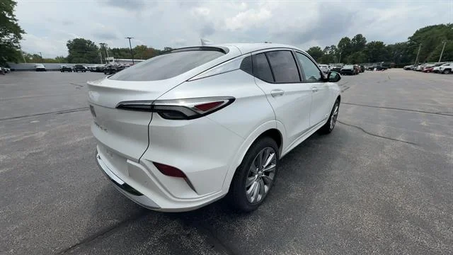 New 2026 White Frost Tricoat Buick Avenir image 8