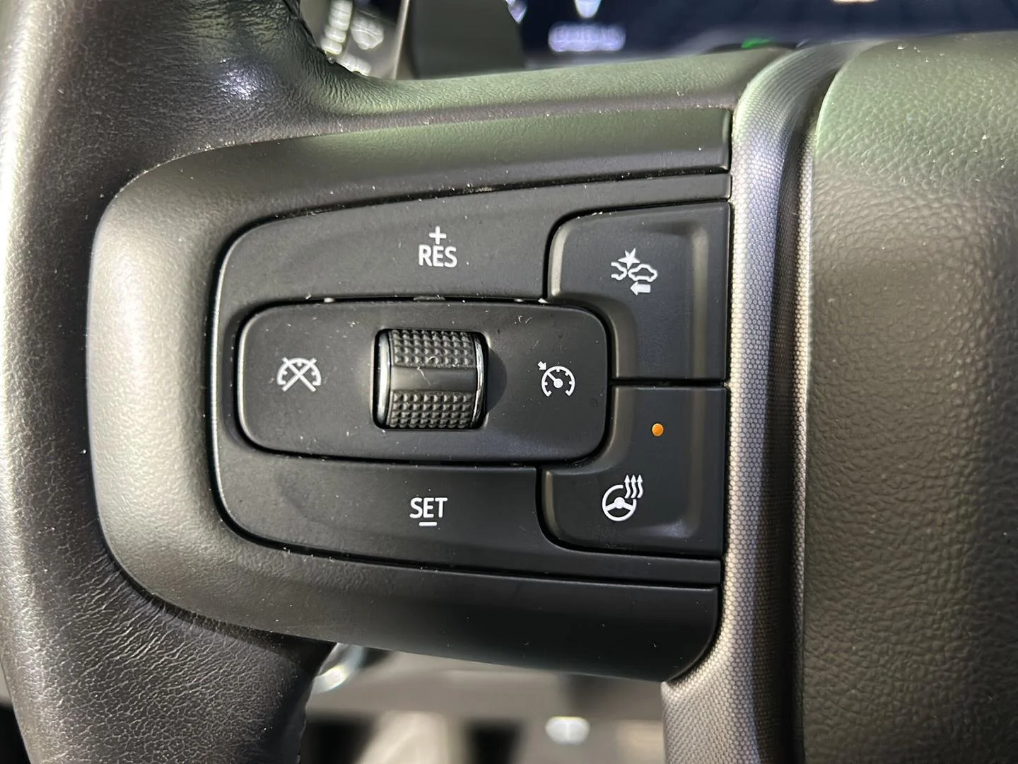 Used 2022 Titanium Rush Metallic GMC SLT image 25