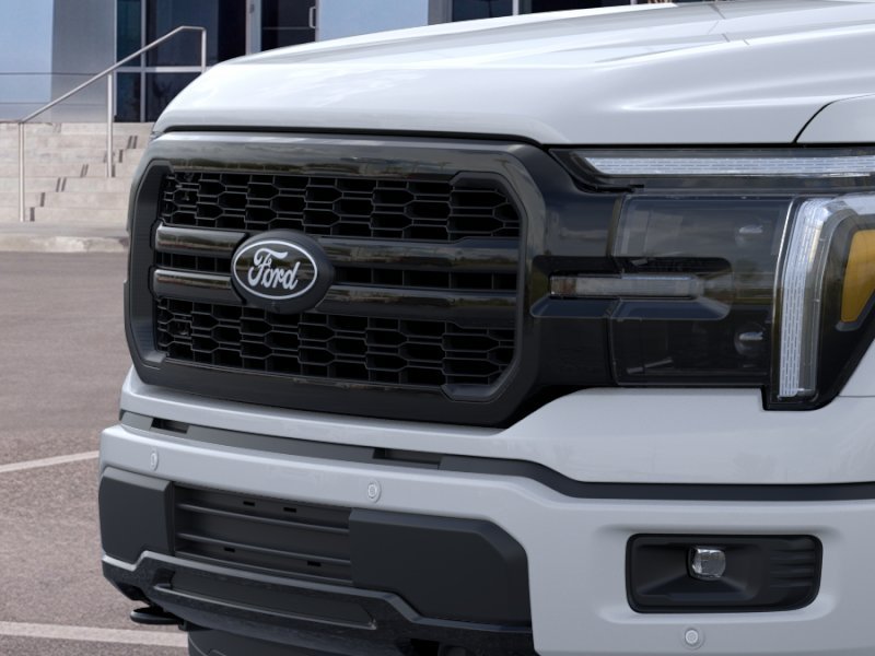 New 2026 Oxford White Ford Lariat® image 39