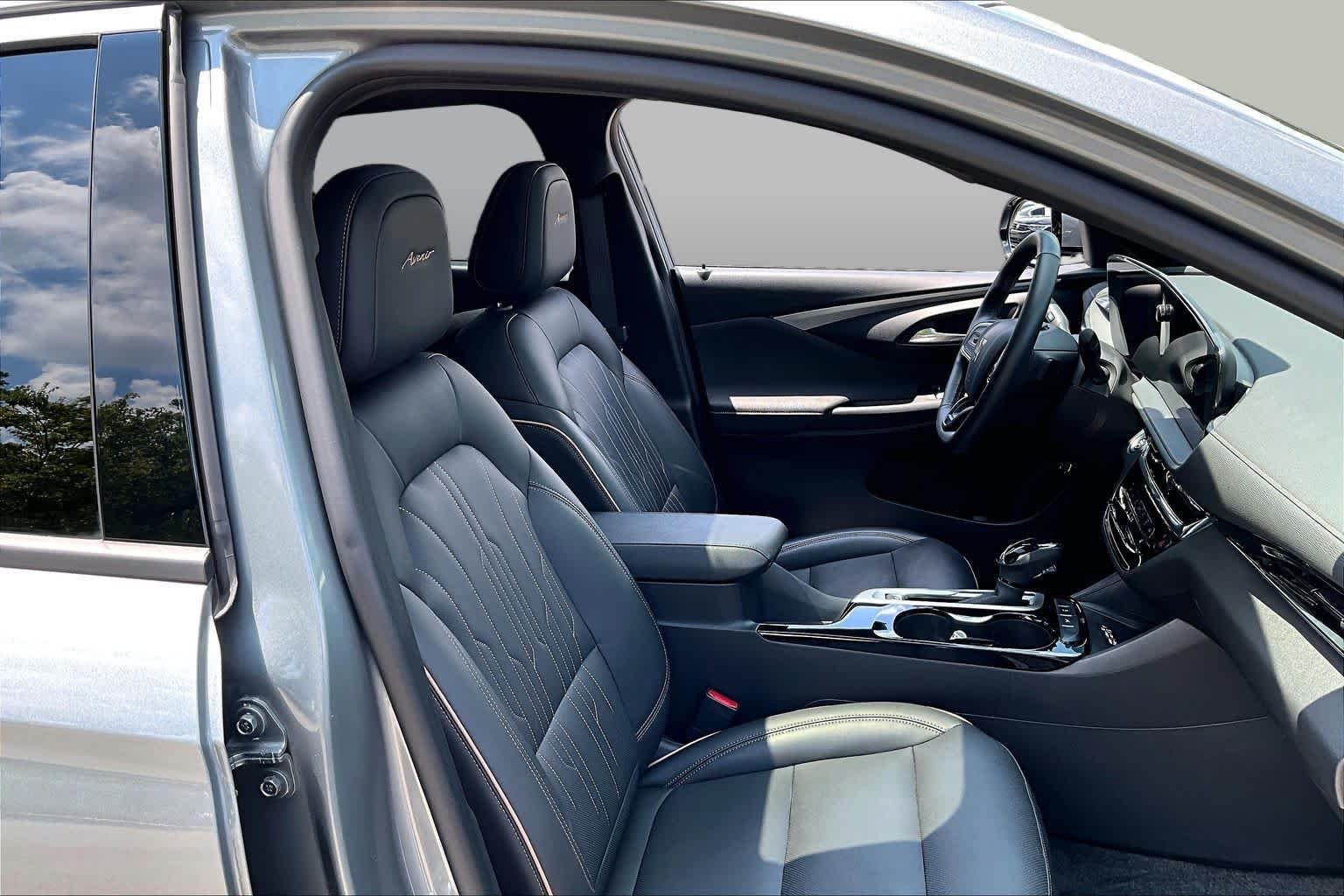 Used 2025 Moonstone Gray Metallic Buick Avenir image 8