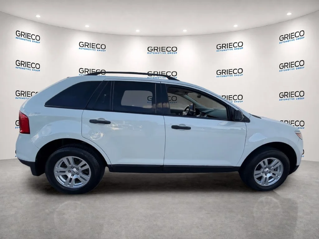 Used 2011 White Suede Ford SE image 8