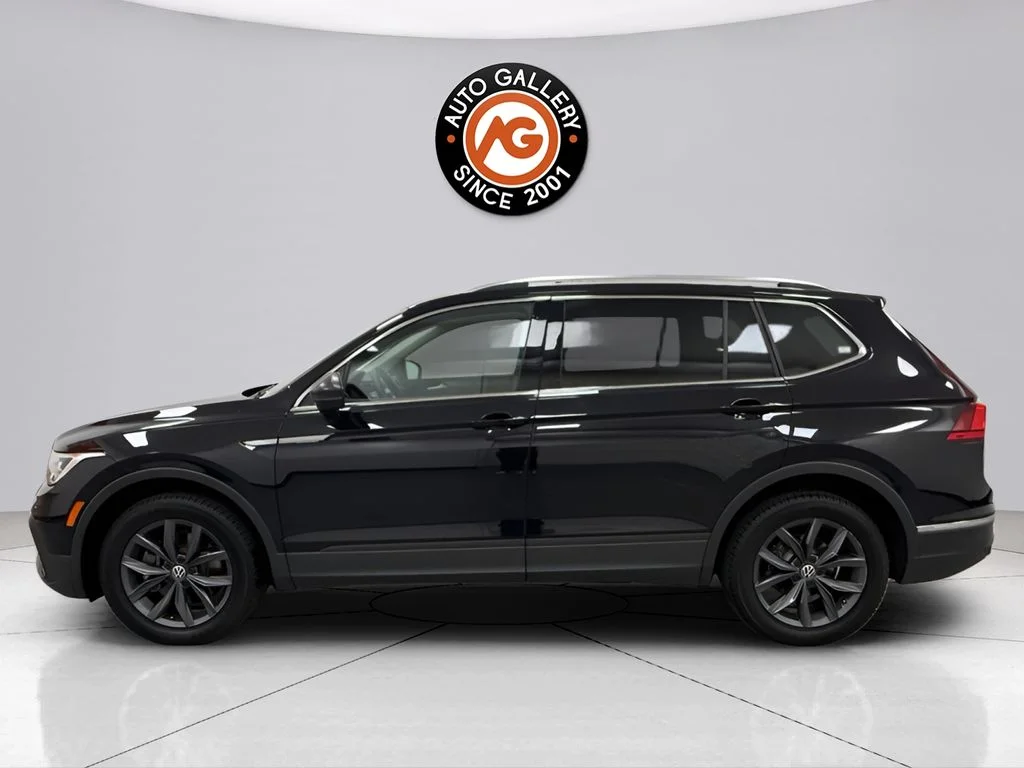 Used 2022 Black Volkswagen 2.0T SE image 6