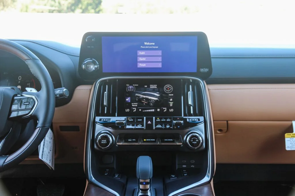 2026 Lexus LX 700h Luxury - Photo 11