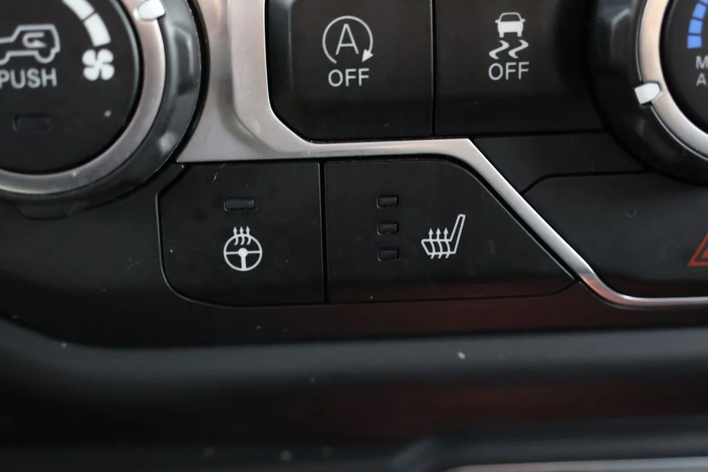 Used 2018 Gray Jeep Unlimited Sport S image 15