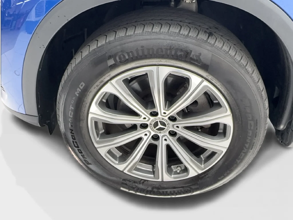 Used 2023 Blue Mercedes-Benz GLC 300 image 15