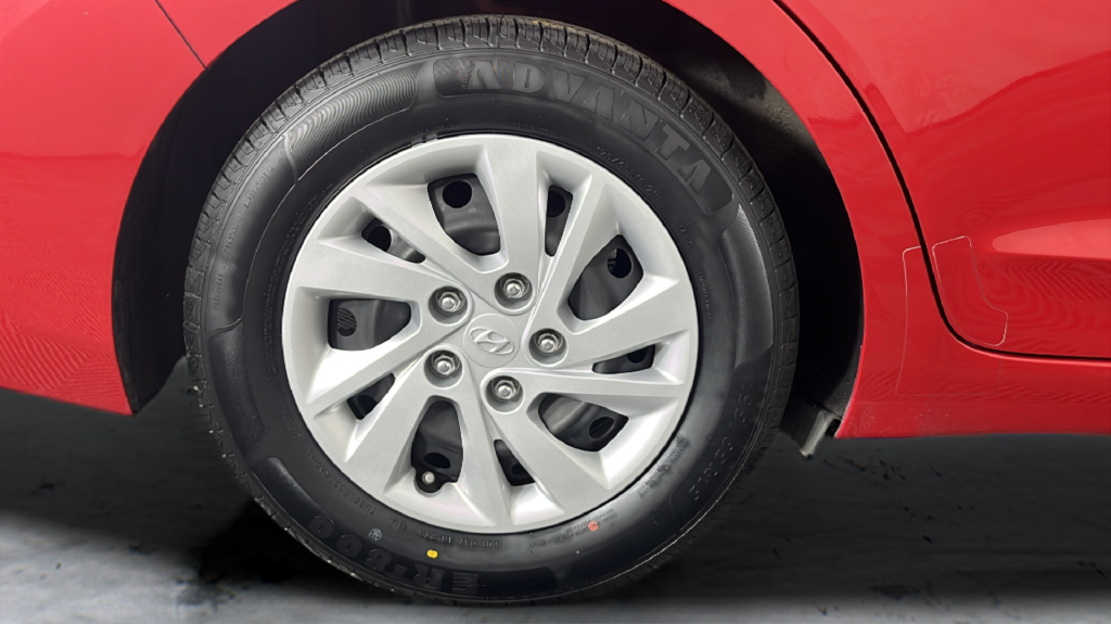 2018 Hyundai Elantra SE - Photo 30