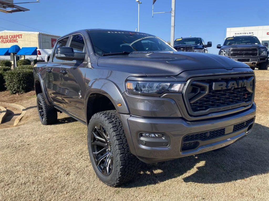 New 2026 Granite Crystal Metallic Clearcoat RAM Big Horn/Lone Star image 31