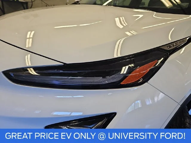 Used 2023 White Chevrolet LT image 29